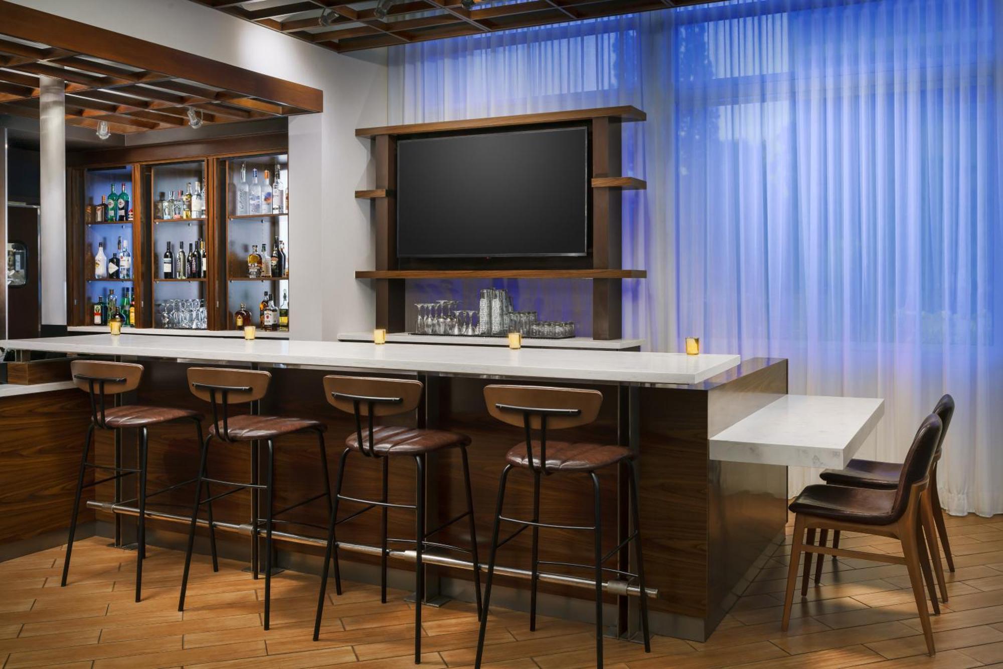 Courtyard By Marriott Los Angeles Woodland Hills Esterno foto