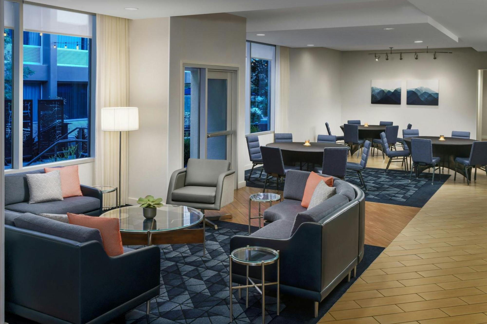 Courtyard By Marriott Los Angeles Woodland Hills Esterno foto