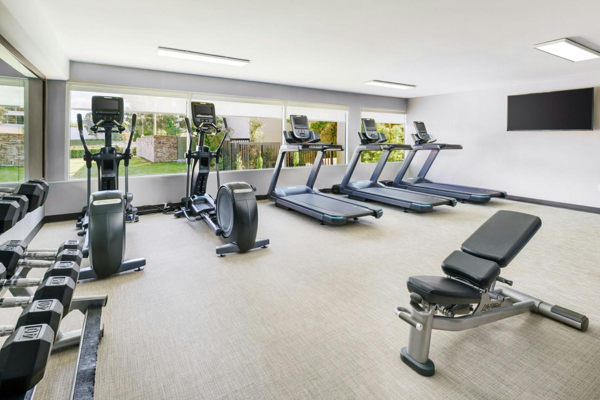 Courtyard By Marriott Los Angeles Woodland Hills Esterno foto