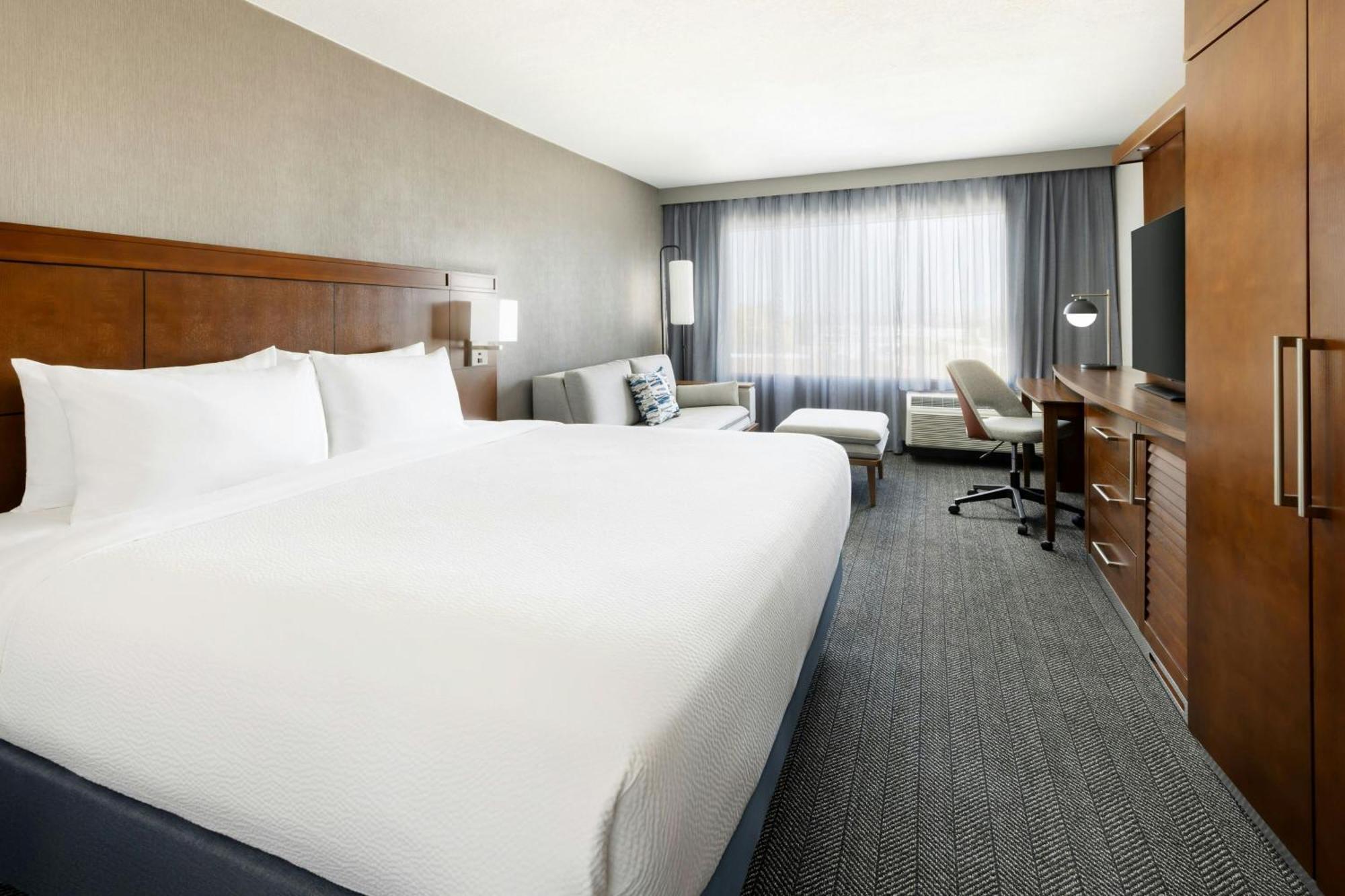 Courtyard By Marriott Los Angeles Woodland Hills Esterno foto