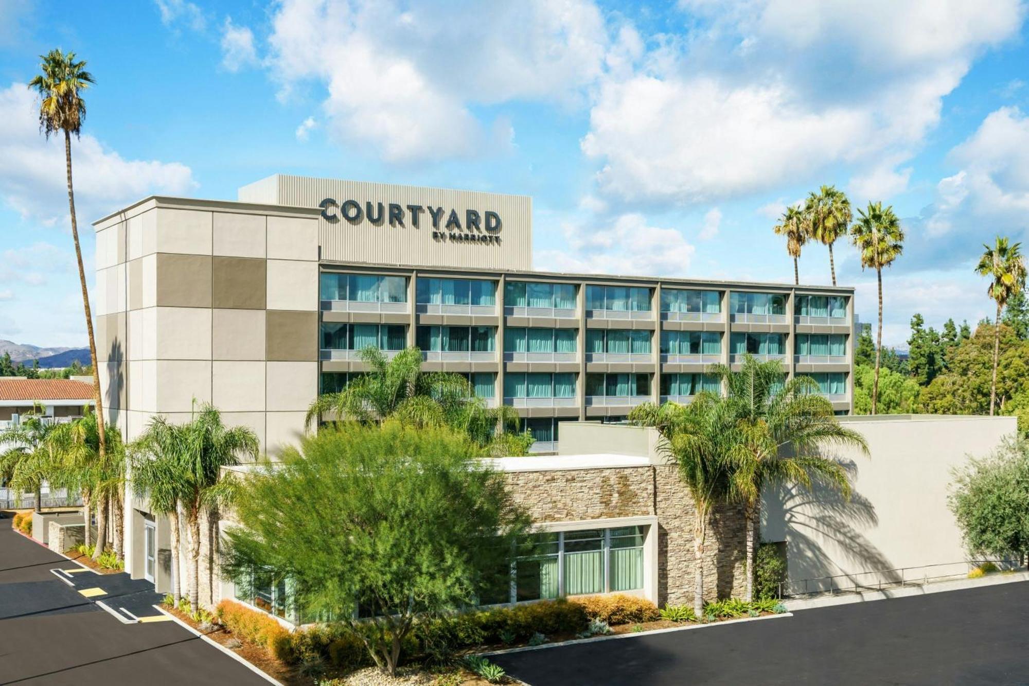 Courtyard By Marriott Los Angeles Woodland Hills Esterno foto